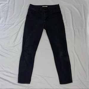 Black Levi’s Jeans